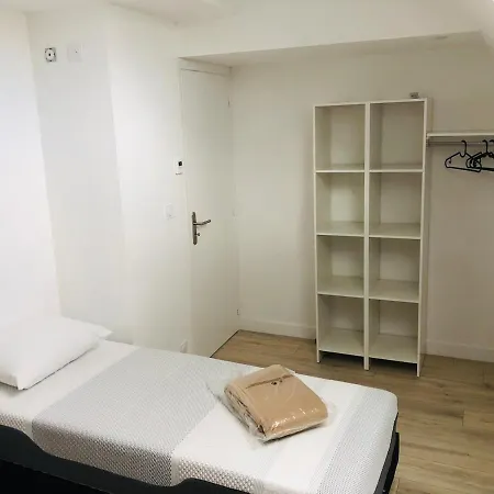 Апартаменты Charmante Maison Шато-Гонтье